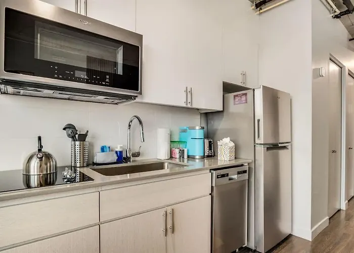 Apartamento Boulevard Highrise Stu Sky Pool Parking Gym 18