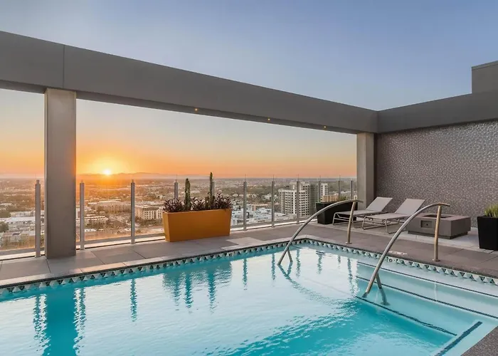 Apartamento Boulevard Highrise Stu Sky Pool Parking Gym 18 *
