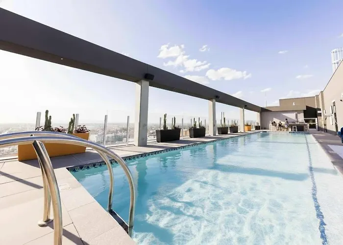 Boulevard Highrise Stu Sky Pool Parking Gym 18